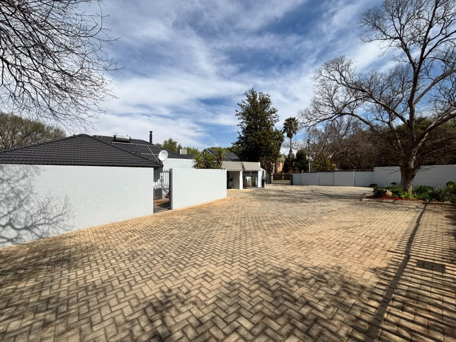 Commercial Property for Sale in Wilkoppies North West